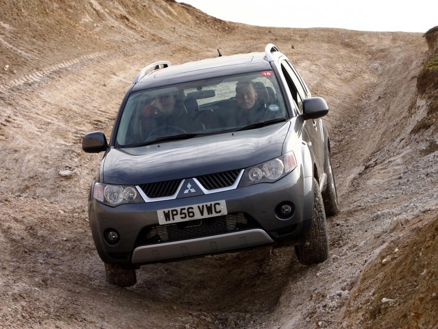  Mitsubishi Outlander 2007 года  (UK) (фото 20 из 21)